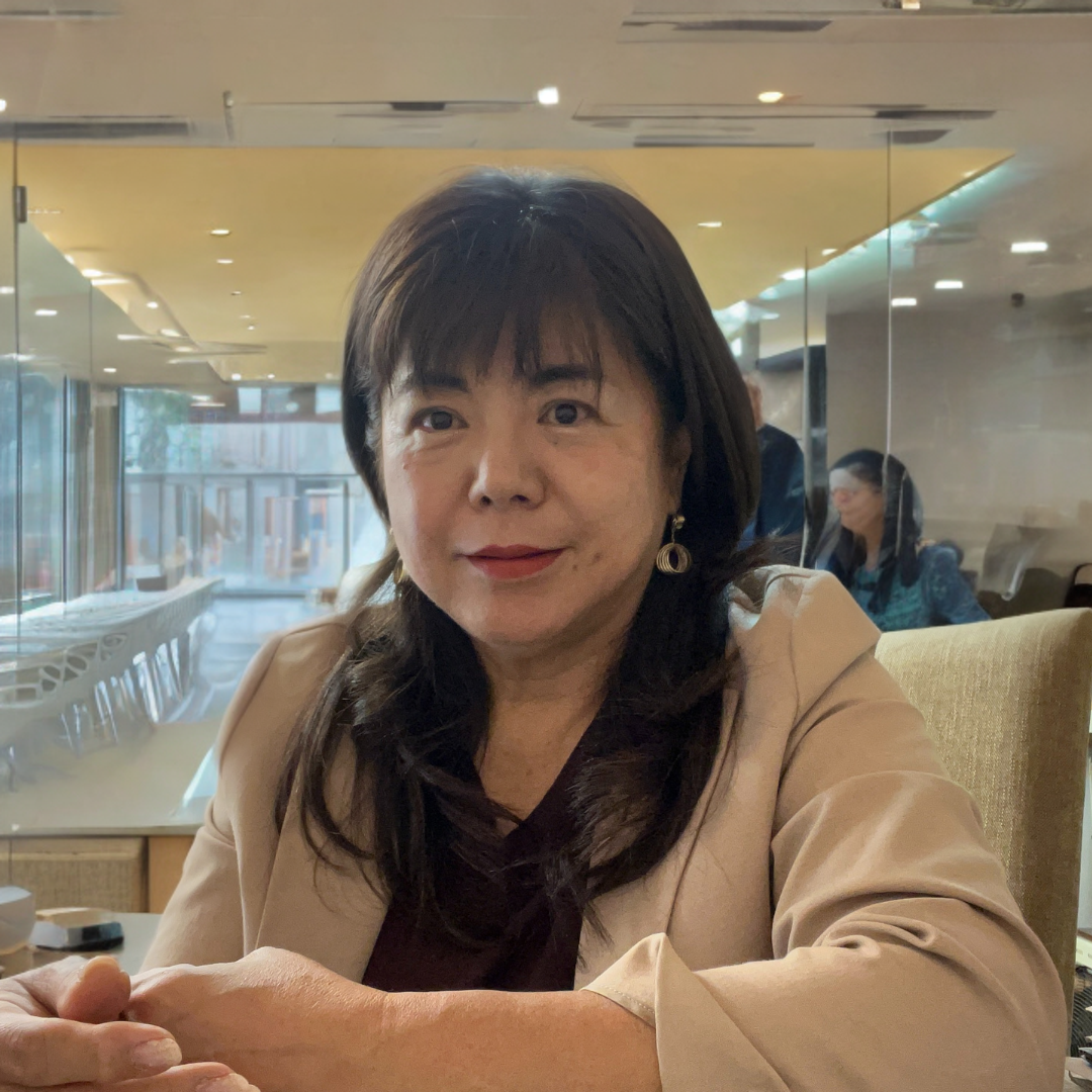 仲里ペイント代表　新里亜也子